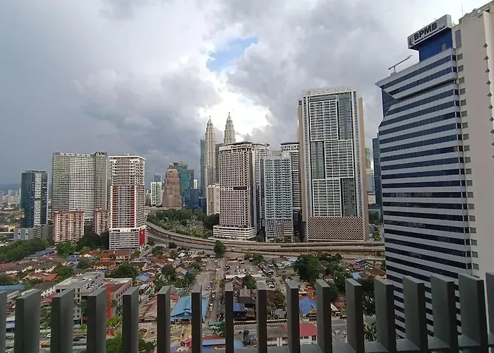 Col 171A Modern Balcony Klcc View & Infinity Pool